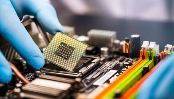 Komponen Utama Komputer: Fungsi CPU, RAM, VGA, dan Storage